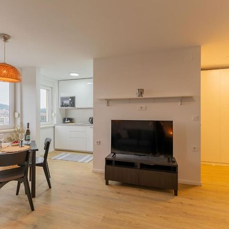 Elegant Tour As Studio Gilly With Open Views And A Balcony In The Center Любляна Екстер'єр фото